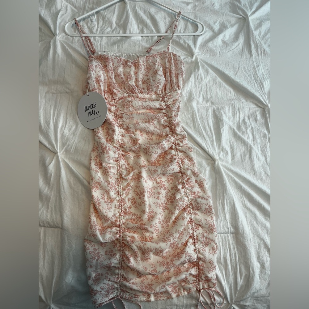 princess polly IVY HOLLOW MINI DRESS WHITE/PINK !!🌸✨🤍 - Picture 5 of 6
